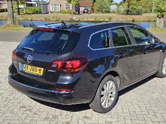 Opel Astra SPORTS TOURER 1.6 CDTI 16V Combi/o  Diesel 1.598cc 81kW (110pk) FWD picture 4