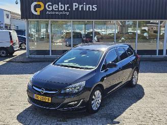 uszkodzony samochody osobowe Opel Astra SPORTS TOURER 1.6 CDTI 16V Combi/o  Diesel 1.598cc 81kW (110pk) FWD 2016/2