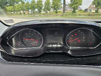 Peugeot 208 1.4 16V Hatchback  Benzine 1.397cc 70kW (95pk) FWD picture 14