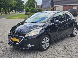 Peugeot 208 1.2 Vti 12V PureTech 82 Hatchback  Benzine 1.199cc 60kW (82pk) FWD picture 7