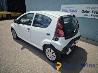 Peugeot 107 107, Hatchback, 2005 / 2014 1.0 12V picture 2