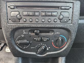 Peugeot 206+ 1.4 XS Hatchback  Benzine 1.360cc 55kW (75pk) FWD 2009-03/2013-08 (2LKFW; 2MKFW) TU3JP; KFW picture 11