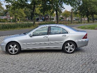 Mercedes C-klasse 2.2 C-200 CDI 16V Sedan 4Dr Diesel 2.148cc 90kW (122pk) RWD picture 6