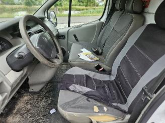 Renault Trafic 1.9 dCi 82 16V Bestel  Diesel 1.870cc 60kW (82pk) FWD picture 8