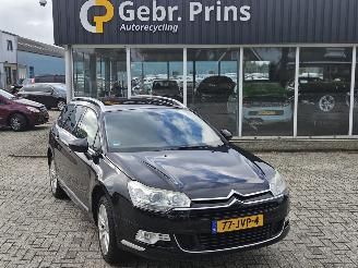 Damaged car Citroën C5 3.0 HDiF V6 24V Combi/o  Diesel 2.992cc 177kW (241pk) FWD 2009/9