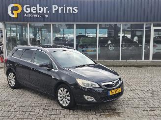 skadebil auto Opel Astra SPORTS TOURER 1.4 Turbo 16V Combi/o  Benzine 1.364cc 103kW (140pk) FWD 2011/10