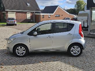 Opel Agila 1.2 16V MPV  Benzine 1.242cc 69kW (94pk) FWD picture 8