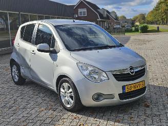 Opel Agila 1.2 16V MPV  Benzine 1.242cc 69kW (94pk) FWD picture 3
