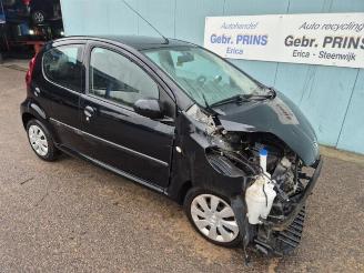 Peugeot 107 107, Hatchback, 2005 / 2014 1.0 12V picture 3