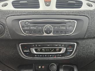 Renault Mégane Scénic 1.4 16V TCe 130 MPV  Benzine 1.397cc 96kW (131pk) FWD picture 11