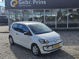 damaged passenger cars Volkswagen Up! 1.0 12V 60 Hatchback  Benzine 999cc 44kW (60pk) FWD 2011-08/2020-08  CHYA1.0 12V 60 Hatchback  Benzine 999cc 44kW (60pk) FWD 2012/3