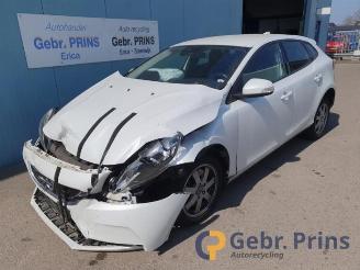 Volvo V-40 V40 (MV), Hatchback 5-drs, 2012 / 2019 2.0 D4 16V picture 2