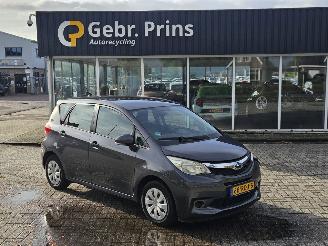  Subaru Trezia 1.33 16V Dual VVT-I MPV  Benzine 1.329cc 73kW (99pk) FWD 2011/5