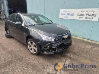 Salvage car Chevrolet Cruze Cruze (305), Hatchback, 2010 / 2015 1.8 16V VVT 2013/2