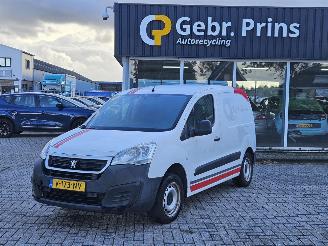 damaged commercial vehicles Peugeot Partner 1.6 BlueHDI 75 Bestel  Diesel 1.560cc 55kW (75pk) FWD 2018/5