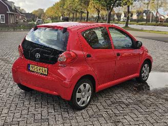 Toyota Aygo 1.0 12V VVT-i Hatchback  Benzine 998cc 50kW (68pk) FWD picture 3