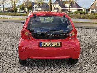 Toyota Aygo 1.0 12V VVT-i Hatchback  Benzine 998cc 50kW (68pk) FWD picture 4