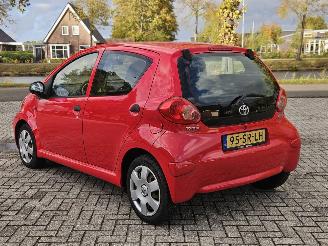 Toyota Aygo 1.0 12V VVT-i Hatchback  Benzine 998cc 50kW (68pk) FWD picture 5