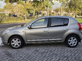 Dacia Sandero 1.2 16V Hatchback  Benzine 1.149cc 55kW (75pk) FWD picture 6
