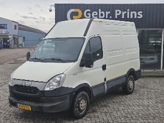 dommages fourgonnettes/vécules utilitaires Iveco New daily Bestel  Diesel 2.287cc 93kW (126pk) RWD 2014/7