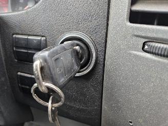 Volkswagen Crafter 2.5 TDI 28/30/32/35 SWB Bestel  Diesel 2.459cc 100kW (136pk) RWD picture 14