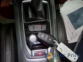 Peugeot 308 308 (L3/L8/LB/LH/LP), Hatchback 5-drs, 2013 / 2021 1.2 12V e-THP PureTech 130 picture 9