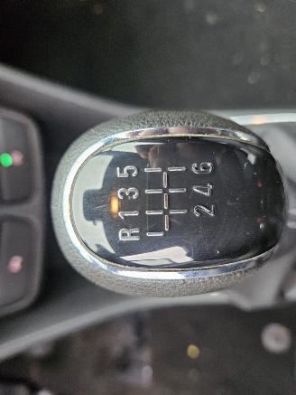 Opel Mokka 1.4 Turbo 16V 4x2 SUV  Benzine 1.364cc 103kW (140pk) FWD picture 12