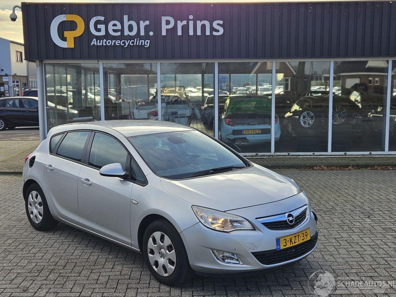 Opel Astra 1.7 CDTi 16V 110 Hatchback 4Dr Diesel 1.686cc 81kW (110pk) FWD