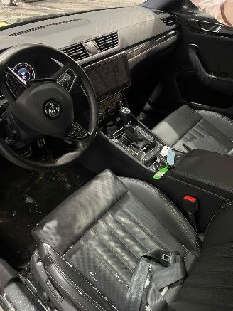 Skoda Superb 1.4 TSI iV 16V AUT Combi/o  Elektrisch Benzine 1.395cc 160kW (218pk) FWD picture 8