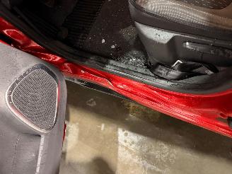 Renault Captur 0.9 Energy TCE 12V SUV  Benzine 898cc 66kW (90pk) FWD picture 8