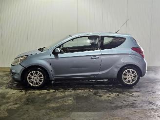 damaged passenger cars Hyundai I-20 ROLSTOEL/AANGEPAST 1.4i 16V Hatchback  Benzine 1.396cc 74kW (101pk) FWD 2012/1