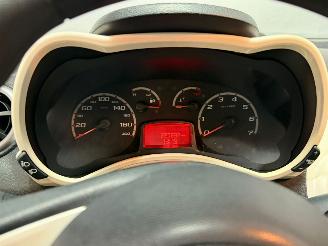 Ford Ka 1.2 Hatchback  Benzine 1.242cc 51kW (69pk) FWD picture 10