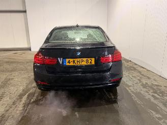 BMW 3-serie 316i 1.6 16V Sedan 4Dr Benzine 1.598cc 100kW (136pk) RWD picture 4