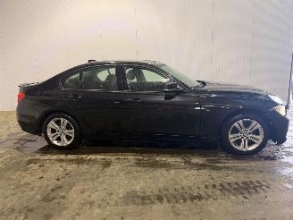 BMW 3-serie 316i 1.6 16V Sedan 4Dr Benzine 1.598cc 100kW (136pk) RWD picture 3