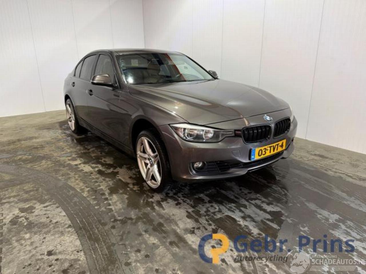 BMW 3-serie 3 serie (F30), Sedan, 2011 / 2018 320i 2.0 16V