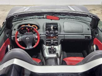 Opel GT 2.0 16V Turbo Cabrio  Benzine 1.998cc 194kW (264pk) RWD picture 13