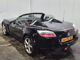 damaged passenger cars Opel GT 2.0 16V Turbo Cabrio  Benzine 1.998cc 194kW (264pk) RWD 2008/1