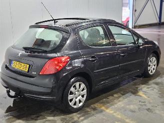 damaged passenger cars Peugeot 207 1.4 HDi Hatchback  Diesel 1.398cc 50kW (68pk) FWD 2006/7