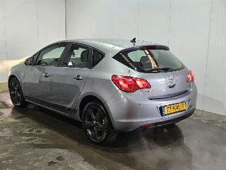 Schadeauto Opel Astra 1.6 16V AUT Ecotec Hatchback 4Dr Benzine 1.598cc 85kW (116pk) FWD 2010/11
