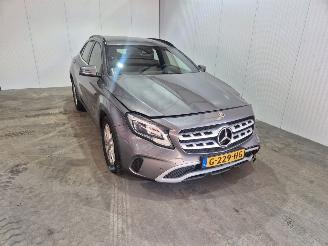 Mercedes GLA 1.6 180 16V SUV  Benzine 1.595cc 90kW (122pk) FWD picture 4