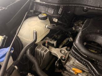 Hyundai Kona 1.0 T-GDI 12V SUV  Benzine 998cc 88kW (120pk) FWD picture 11