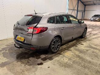 Schadeauto Renault Mégane 1.2 16V TCE 115 Combi/o 4Dr Benzine 1.197cc 85kW (116pk) FWD 2013/2