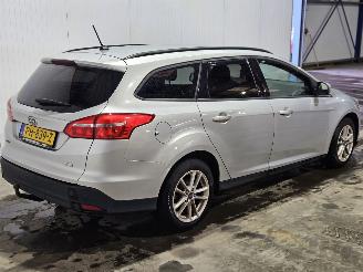 uszkodzony samochody osobowe Ford Focus 1.0 Ti-VCT EcoBoost 12V 125 Combi/o  Benzine 998cc 92kW (125pk) FWD 2017/7