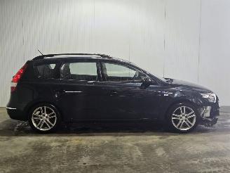 Hyundai I-30 1.6 CVVT 16V Combi/o  Benzine 1.591cc 93kW (126pk) FWD picture 2