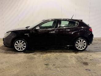 Alfa Romeo Giulietta 1.4 TB 16V MultiAir Hatchback  Benzine 1.368cc 125kW (170pk) FWD picture 6