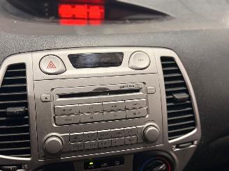 Hyundai I-20 1.4i 16V Hatchback  Benzine 1.396cc 74kW (101pk) FWD picture 18