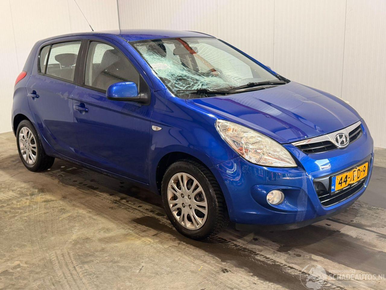 Hyundai I-20 1.4i 16V Hatchback  Benzine 1.396cc 74kW (101pk) FWD