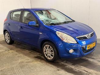 Coche accidentado Hyundai I-20 1.4i 16V Hatchback  Benzine 1.396cc 74kW (101pk) FWD 2009/4