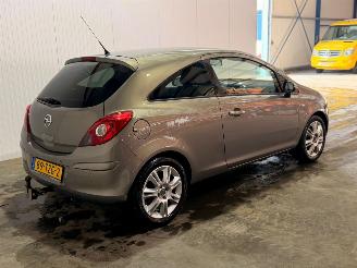 krockskadad bil auto Opel Corsa 1.2 16V LPG Hatchback   1.229cc 63kW (86pk) FWD 2012/4