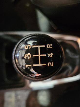 Suzuki Swift 1.2 Dual Jet 16V Smart Hybrid Hatchback 4Dr Elektrisch Benzine 1.242cc 61kW (83pk) FWD picture 13